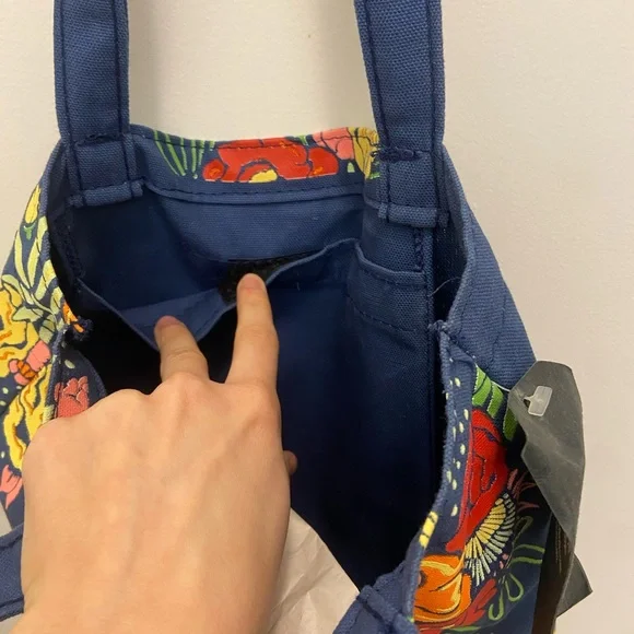 Classic NYC Strand Floral Blue Tote Bag book lovers! (NWT) - Picture 5 of 5